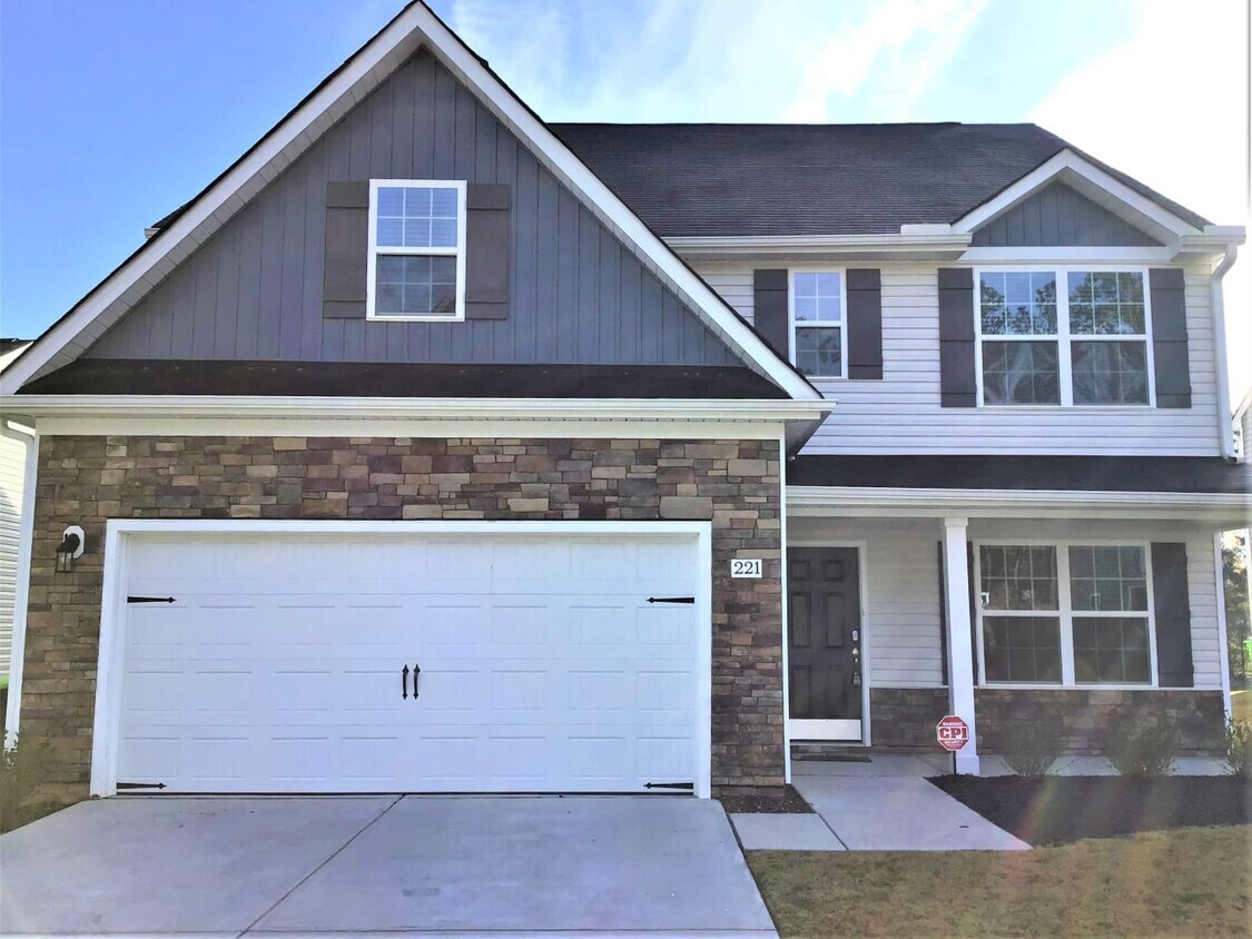 221 Rustling Way House Rental in Zebulon, NC