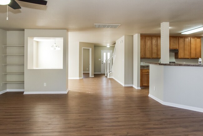 Building Photo - Spacious 4 Bedroom Home in Madison, AL