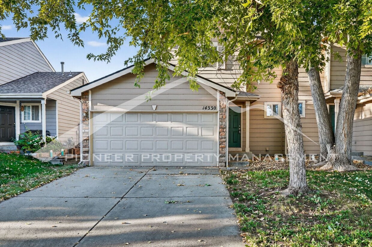 Primary Photo - Charming Home with Central AC and Washer/D...