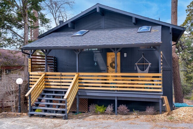 Building Photo - Modern 2 Bd + Bonus Room & 1.5 Ba. A-Frame...