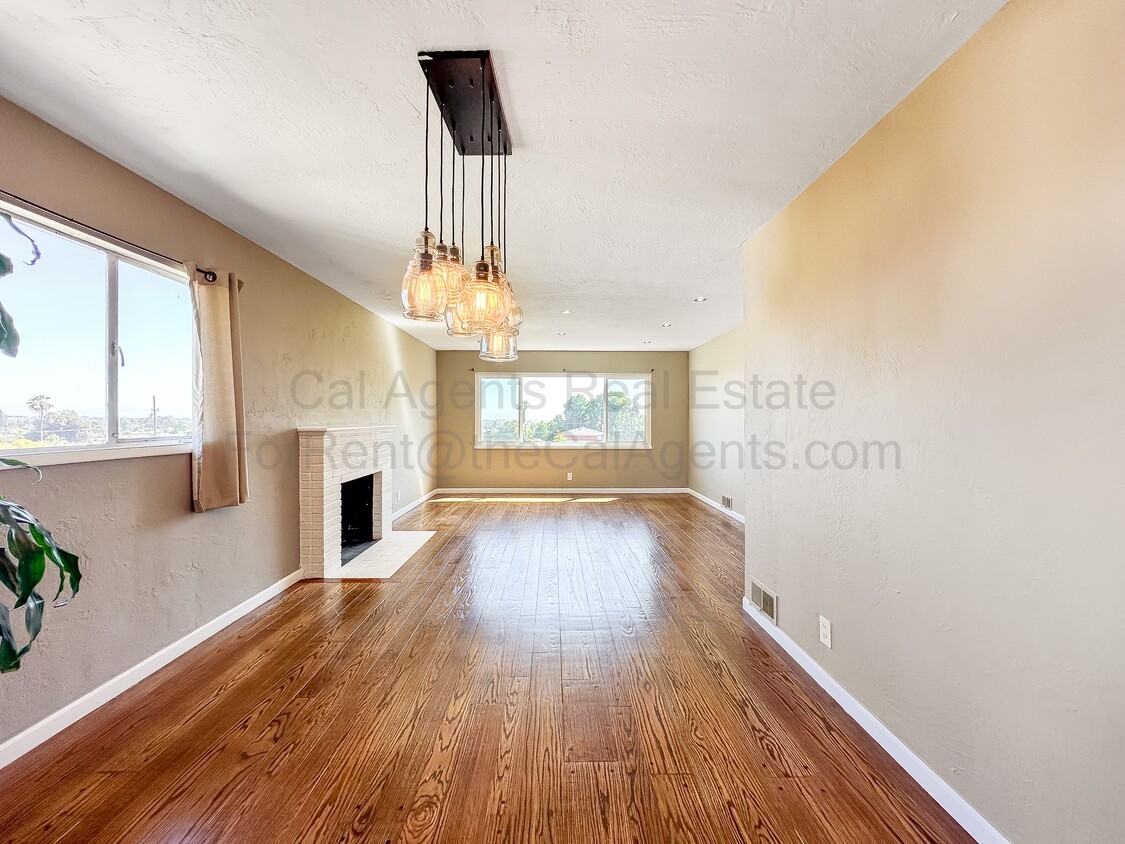 Photo - 7019 Outlook Ave (Oakland, CA)