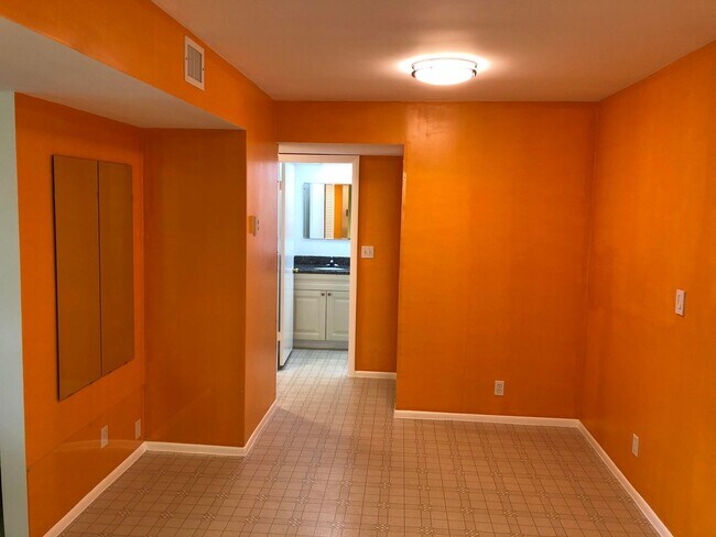 Foto del edificio - 460 NW 20th St