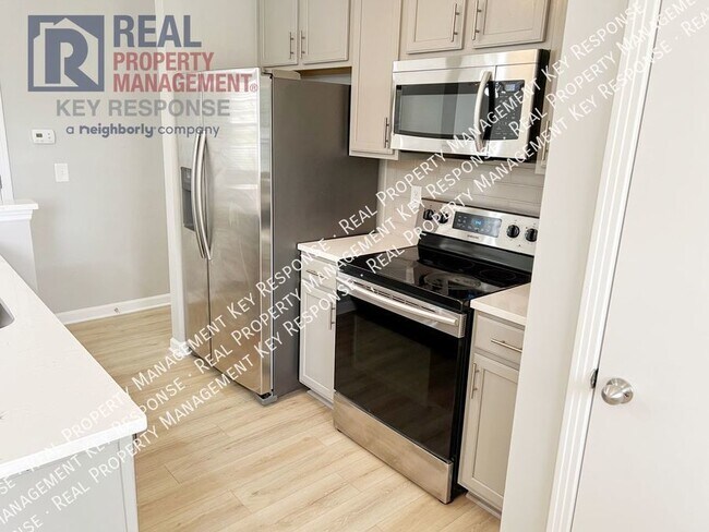 Building Photo - Fabulously Remodeled 3 Bed/2Bath Ranch nea...