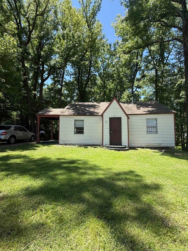 Primary Photo - 3517 N Watkins St