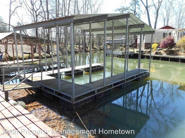 Building Photo - 2 br, 1.5 bath House - 173 Barbary Road
