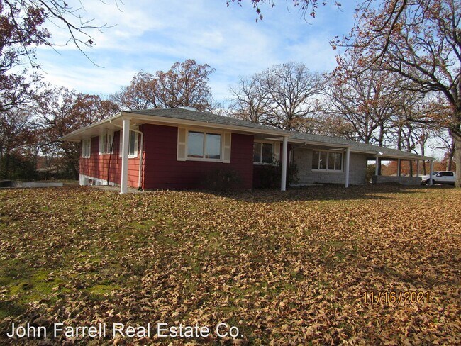 Building Photo - 4 br, 3.5 bath House - 1041 Mace Rd.