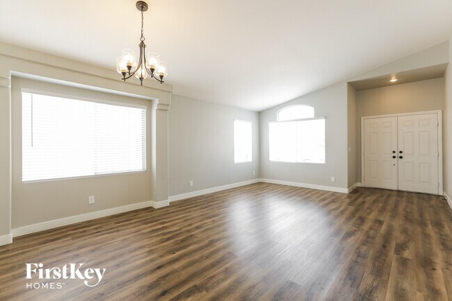 Building Photo - 8467 Green Mesa Ct