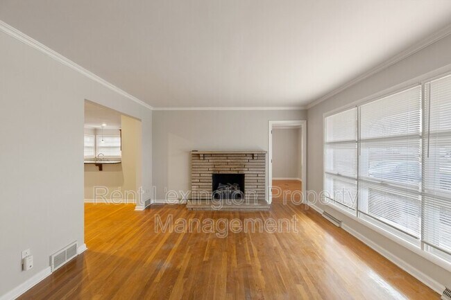 Foto del edificio - 221 Leawood Dr