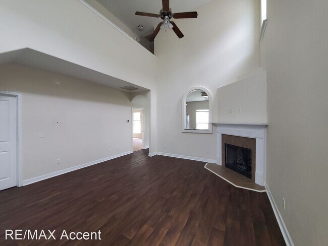 Foto del edificio - 5 br, 2.5 bath House - 60 Summer Hill Court
