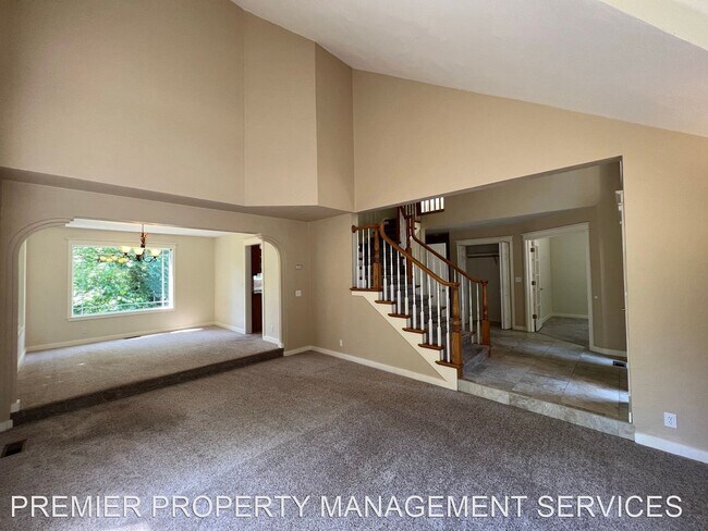 Foto del edificio - 4 br, 3.5 bath House - 3926 Shasta View