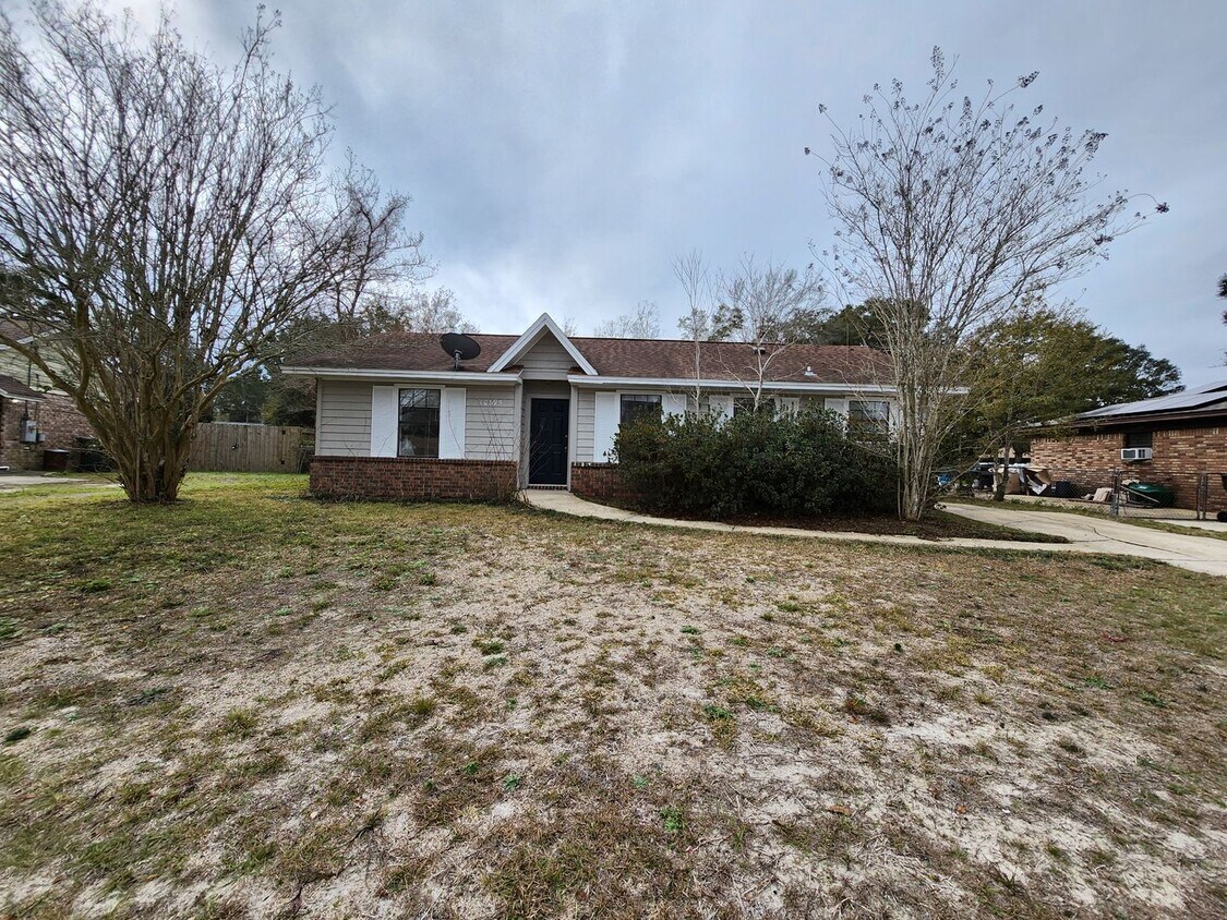 Primary Photo - 10695 Bridge Creek Dr Pensacola, FL 32506....
