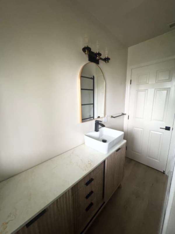 Building Photo - 708 Burke Ave