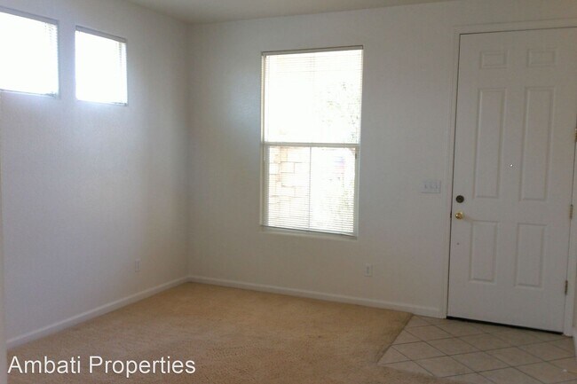 Building Photo - 4 br, 2 bath House - 5259 E. Kaviland Avenue