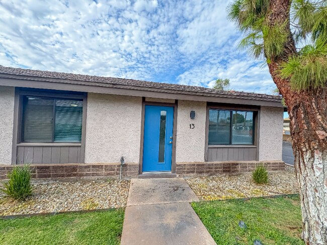 Building Photo - 515 E Dunbar Dr