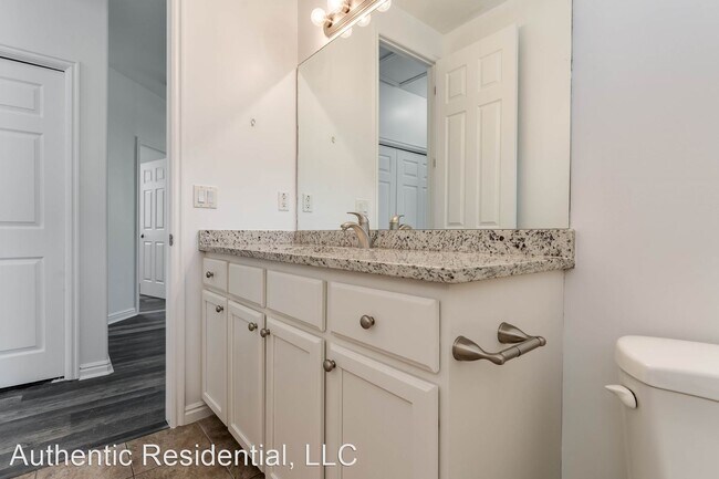 Foto del edificio - 4 br, 2 bath House - 1051 W York Dr