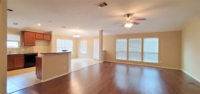 Building Photo - 2110 Spruce St