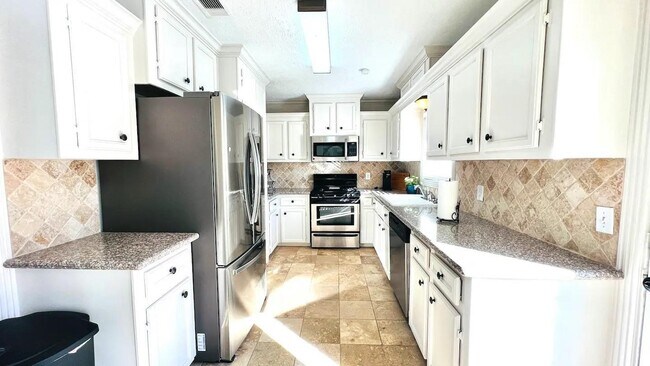 Foto del edificio - 1910 Huge Oaks St