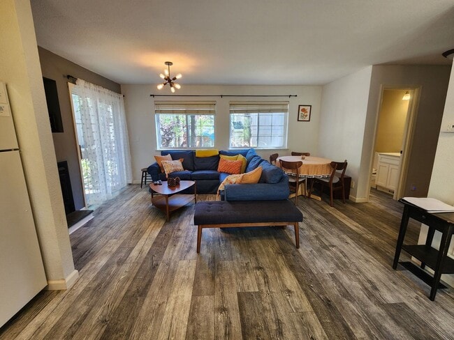 Building Photo - Summer Lease: Tahoe Donner Townhome Packed...
