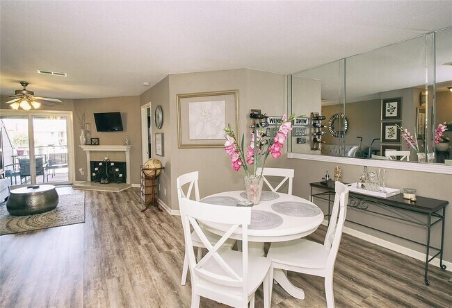 Foto del edificio - 18800 Egret Bay Blvd