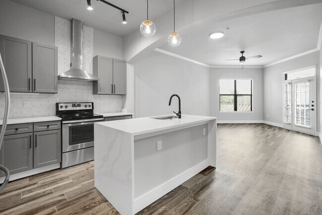 Photo - No Deposit! Modern 1/1 in Downtown! Apartment