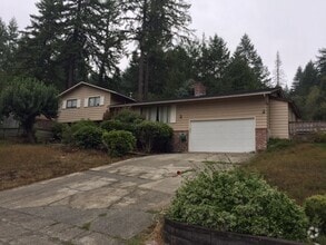 Building Photo - 1129 SE Evergreen Dr