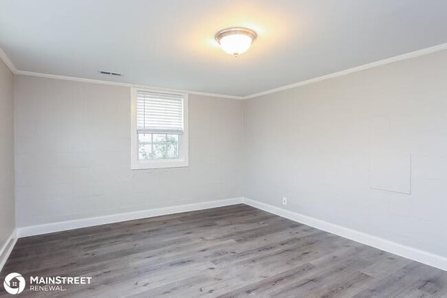 Building Photo - 255 Daye St, Hillsborough, NC 27278