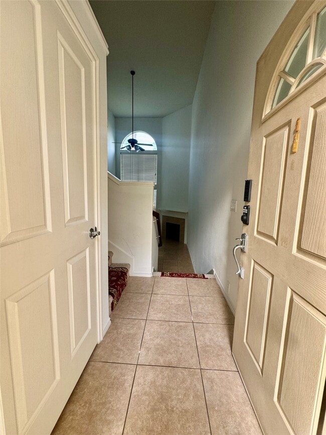 Foto del edificio - 13600 Breton Ridge St