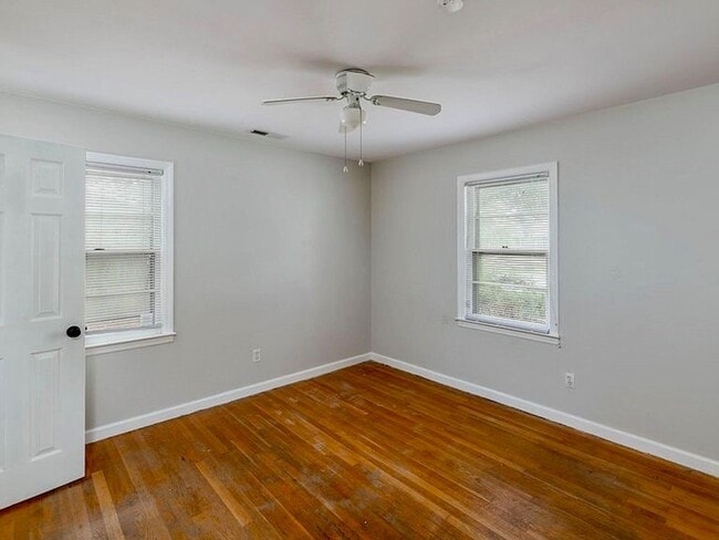 Building Photo - 4 Bedroom 2 Bath House in Lawton Bluff - James Island