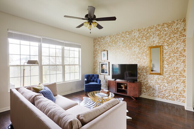 Foto del edificio - 2423 Orleans Ave