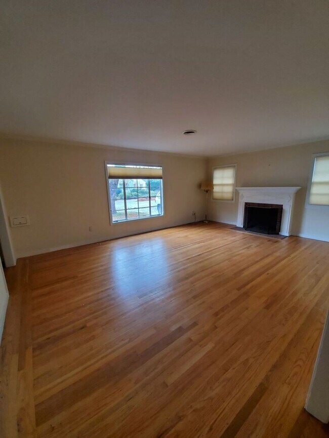 Foto del edificio - 1241 Perkins Way