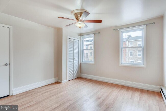 Foto del edificio - 2217 Fleet St