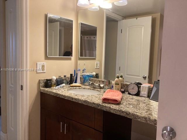 Foto del edificio - 2880 N Oakland Forest Dr