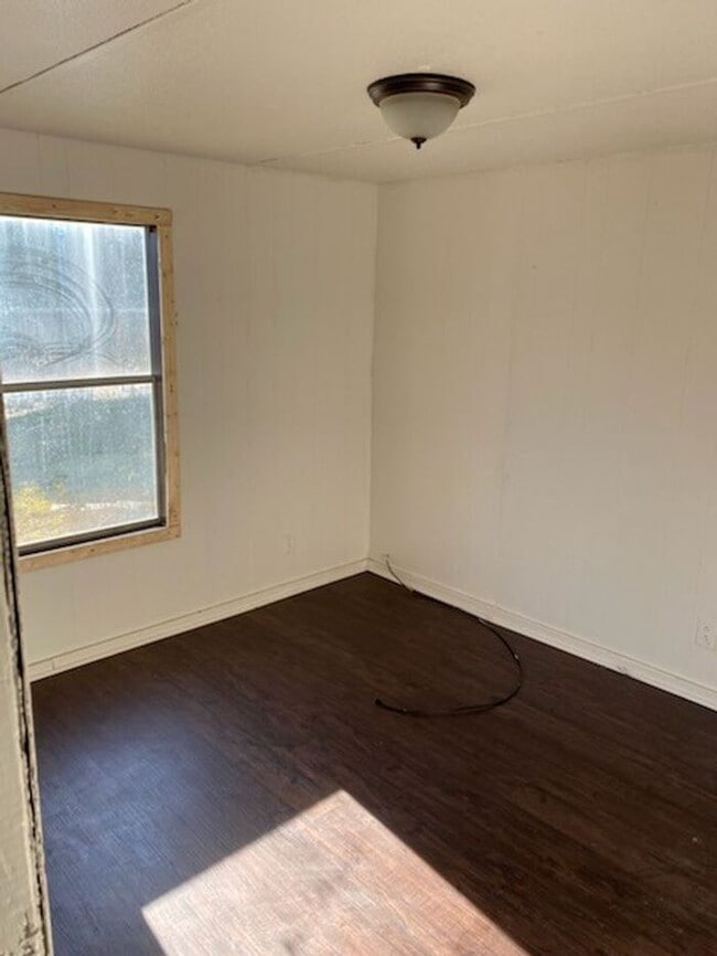 Building Photo - 120 Case Ave