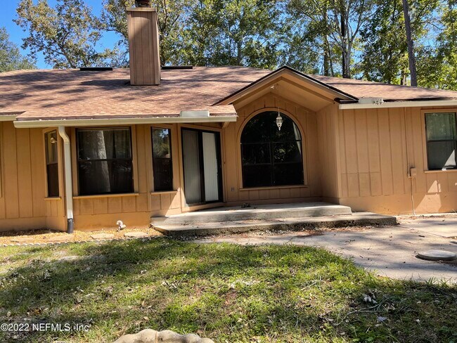 Building Photo - 14732 Cape Dr E