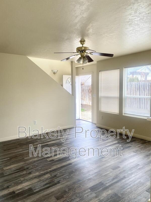 Primary Photo - 151 N Midland Blvd