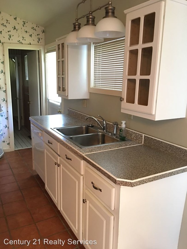 Building Photo - 3 br, 2 bath House - 200 N 34th Street