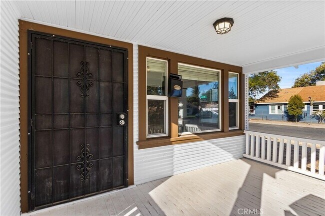 Foto del edificio - 77 E Main St