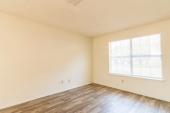 Building Photo - 922 Fannin St