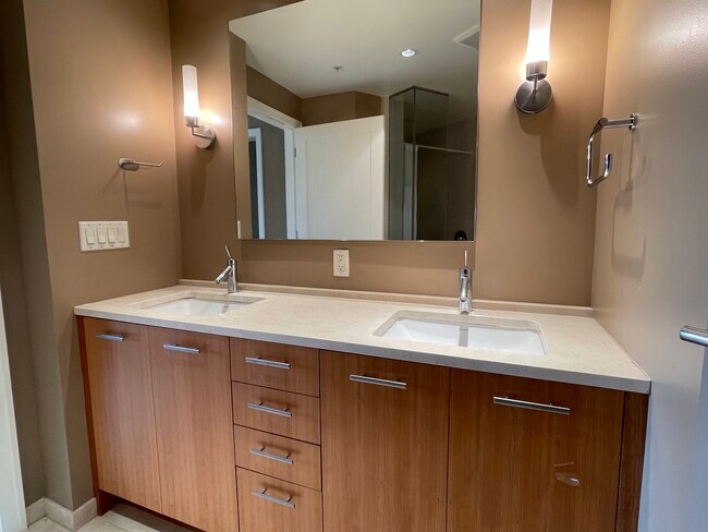 Master Bath - 10700 NE 4th St