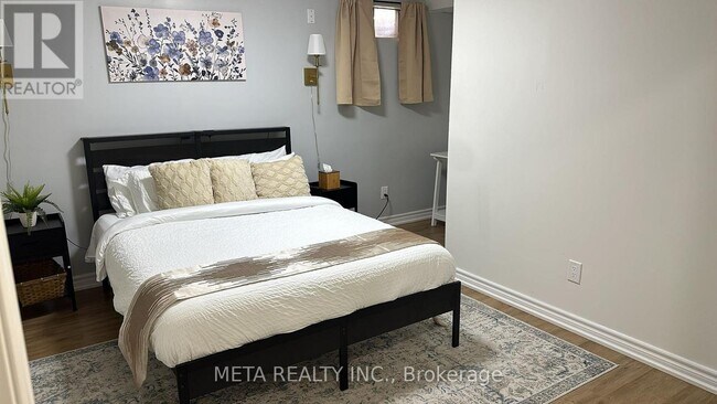 Photo du bâtiment - 252 Howell Crescent