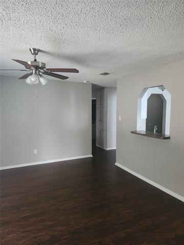 Building Photo - 3241 Yorktown Dr