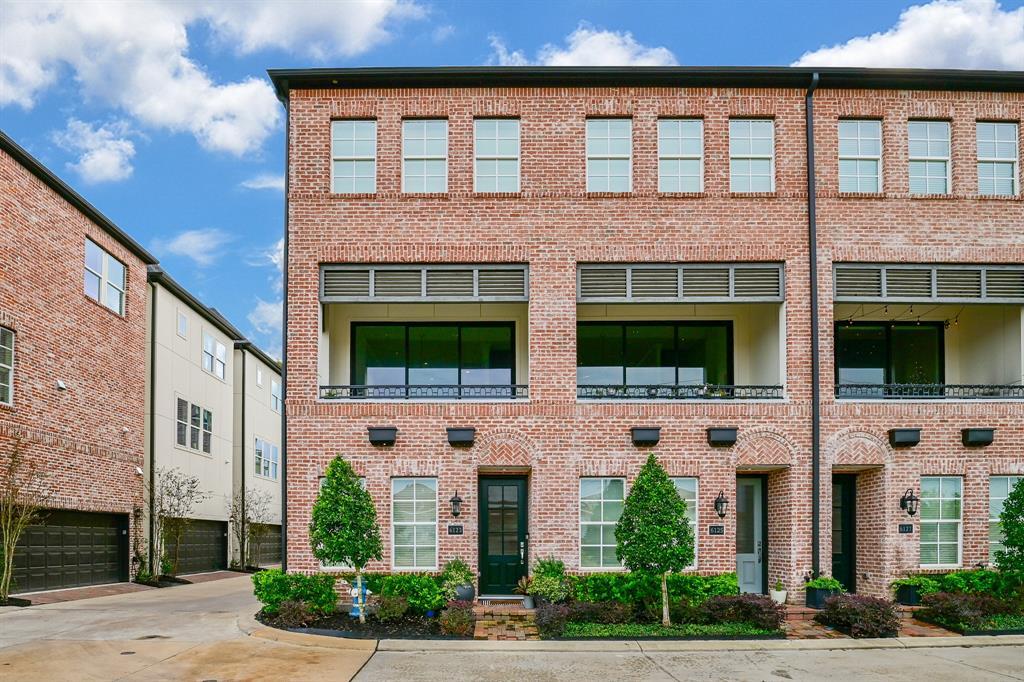 Foto principal - 6123 Cottage Grove Lake Dr