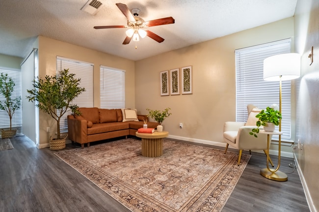 Building Photo - Oak Bend Apartments