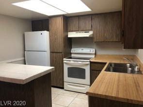 Building Photo - 5309 W Cheyenne Ave