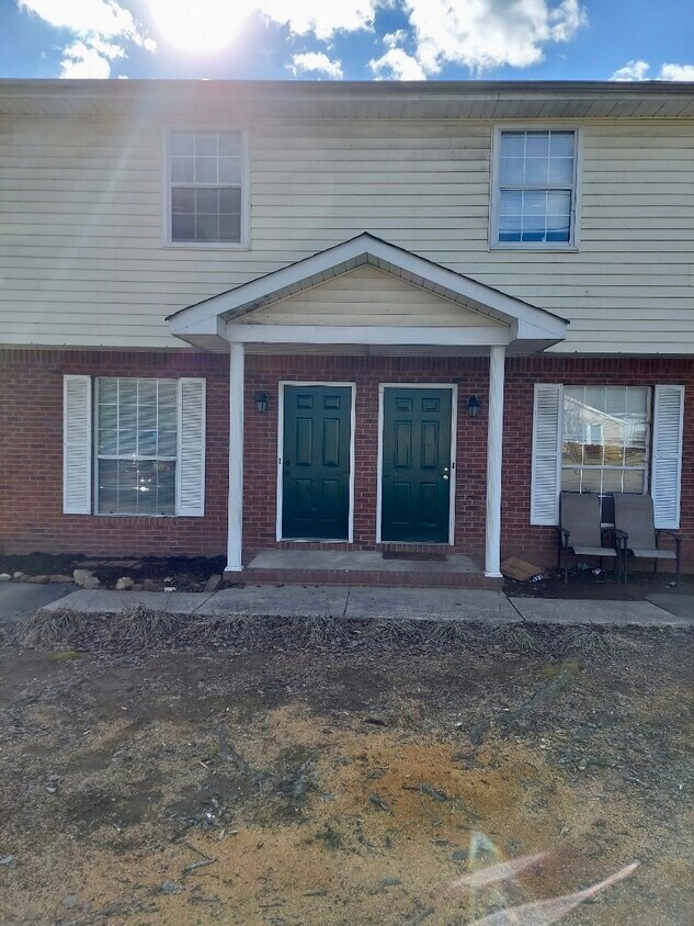 Primary Photo - 112 Eveningside Dr