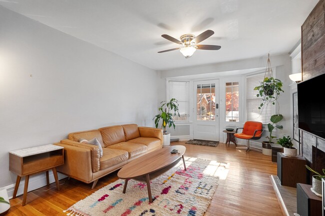 Building Photo - 2 Bed/ 1 Bath Single Family Ranch (Optiona...