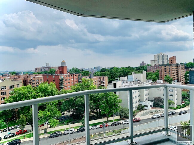 Building Photo - HENRY HUDSON PKWY W