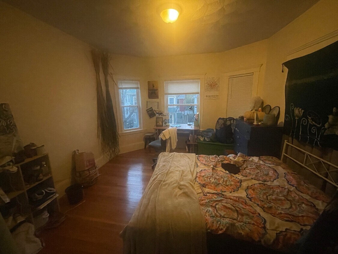 Foto principal - 10 Pinkham Rd