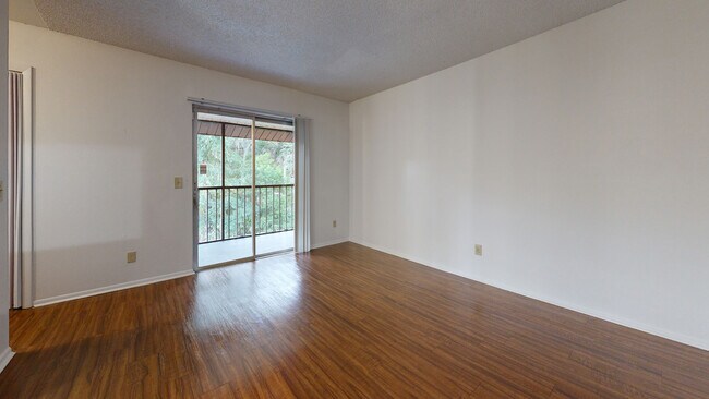 Interior Photo - Alafaya Woods