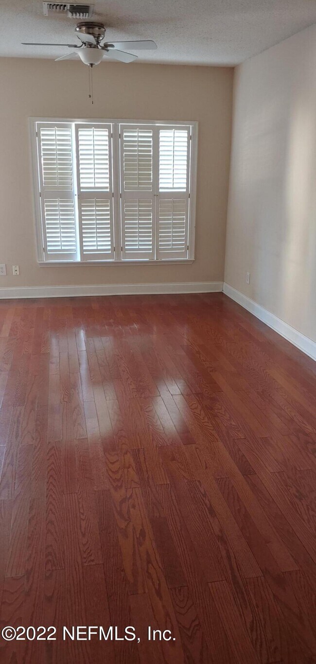 Foto del edificio - 12311 Kensington Lakes Dr